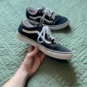 Vans Old Skool mens 10.5 with pop crush insole.